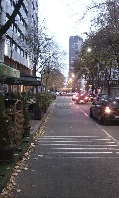 Slavija Square Apartment Cvetni Trg Belgrad Zimmer foto